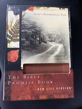 The Bible Promise Book: New Life Version Brown Faux Leather Inspirational Script